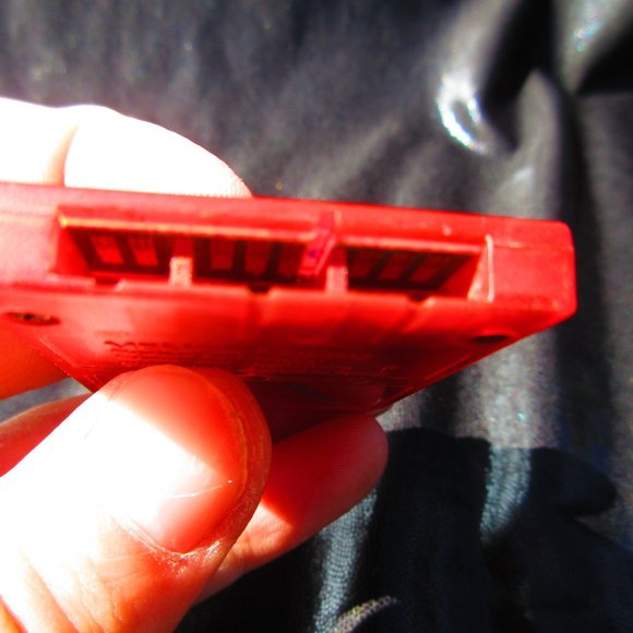 Playstation 2 8 MB Memory Card Red Color - Picture 7 of 7